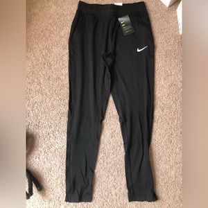 *BRAND NEW* Nike Therma-FIT Essential
Women's Running Pants Black Size Small S